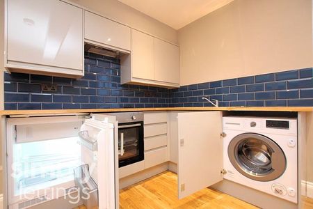 1 bedroom flat to rent - Photo 3