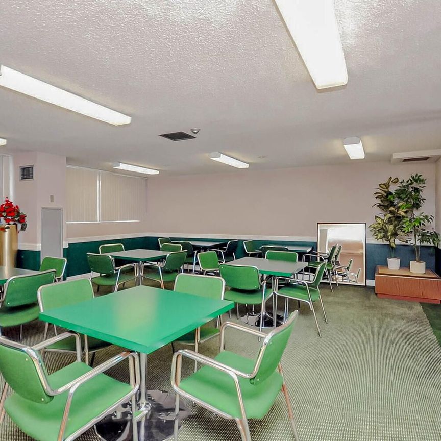 For Lease - 3700 Kaneff Crescent Unit# 903, Mississauga, Ontario - Photo 1