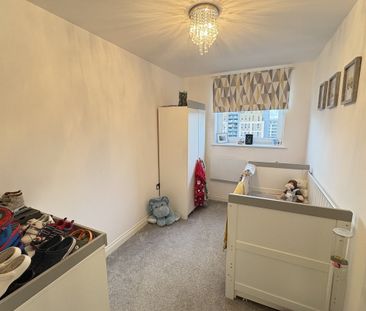 Edinburgh Gate - Photo 4