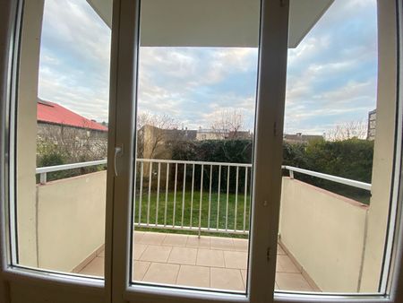 Location Appartement 2 pièces 42m² SOTTEVILLE LES ROUEN 76300 - Photo 2