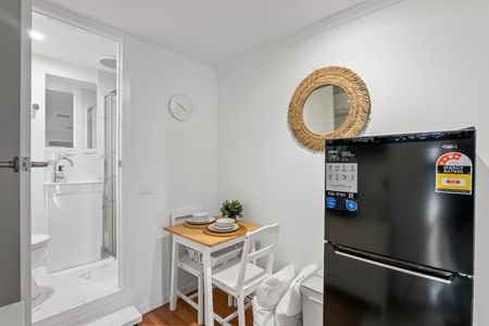 Wyndham Vale - Photo 2