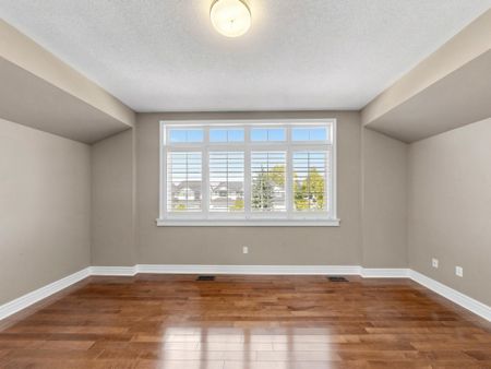 For Lease - 5708 Wells Place Drive, Mississauga, Ontario - Photo 3