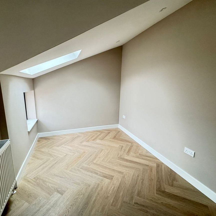 3 Bed Flat, High Road, N12 - Photo 1