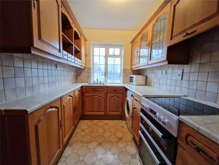 1 bedroom Maisonette in Sycamore Road, Reading - Photo 4