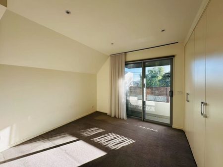 Private fully fenced front yard &amp; Luxury Living are ready for you - Photo 4
