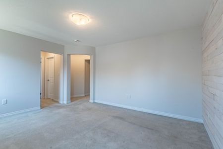 For Lease - 3136 Ernest Appelbe Boulevard, Oakville, Ontario - Photo 4