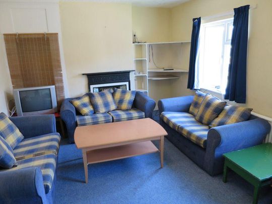 6 bedroom house to rent - Photo 1