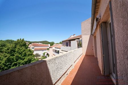 Location Appartement 3 pièces 61m² LE BEAUSSET 83330 - Photo 5