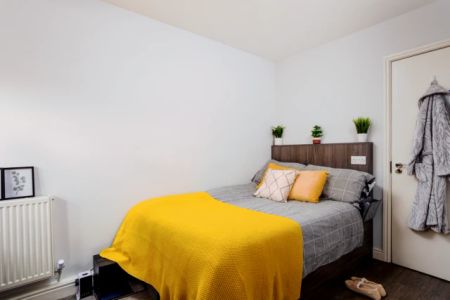 Five Bed Flat - Photo 4