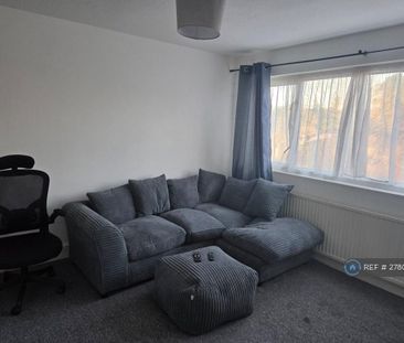 1 bedroom in a house share to rent - Photo 1