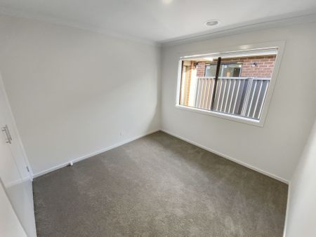 46 Walters Way, Alfredton - Photo 5