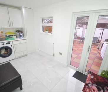 Room in a Shared House, Orwell Road, E13 - Photo 1
