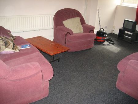 5 Bed Luxury Student House - StudentsOnly - Photo 2