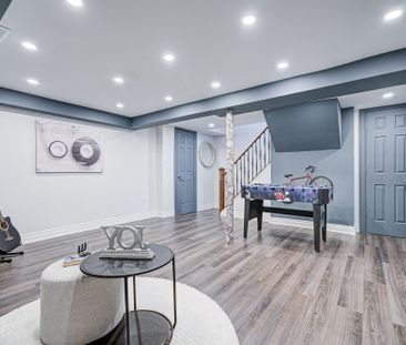 For Lease - 44 Davidson Road, Aurora, Ontario - Photo 2