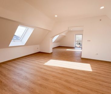 Gemütliche Dachgeschosswohnung in Estenfeld! - Photo 2