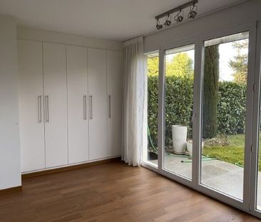 Appartement moderne de 5½ pièces avec jardin, cheminée et cave à vin - Photo 1