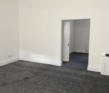 3 Bed End Terrace, Grange Mount, CH43 - Photo 1