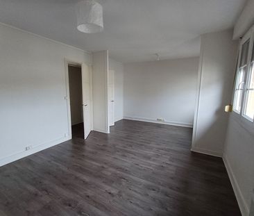 Location Appartement 2 pièces 55m² LOUVIERS 27400 - Photo 1