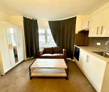 Sevington Road, Hendon, NW4 - Photo 2