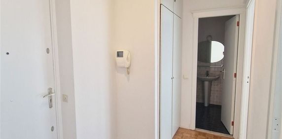 Appartement te huur in Antwerpen voor € 875 met 1 slaapkamer - Foto 2
