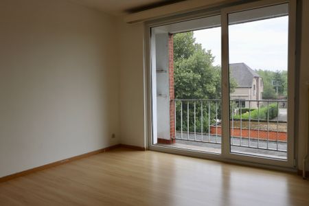 Centraal gelegen appartement op de tweede verdieping met garage! - Foto 4