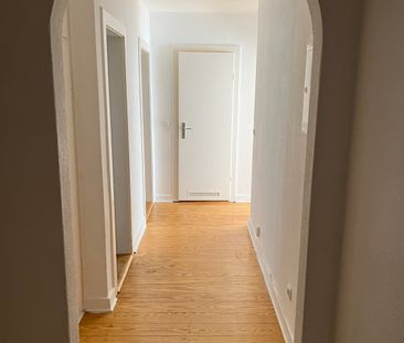 2,5 Zimmer mit Gäste-WC und EBK *Ab Sofort* - Photo 3