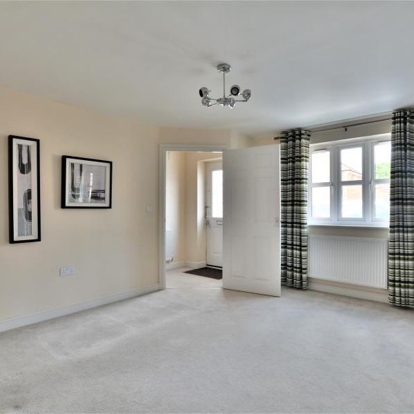 Maximus Road, North Hykeham, LN6 - Photo 1