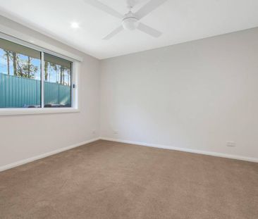 Spacious 3-Bedroom Duplex in Sunshine Bay - Photo 2