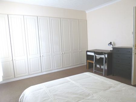 Student Accommodation, 10 Sibthorp Street, Lincoln, Lincolnshire, LN5 7SH, United Kingdom - Photo 2