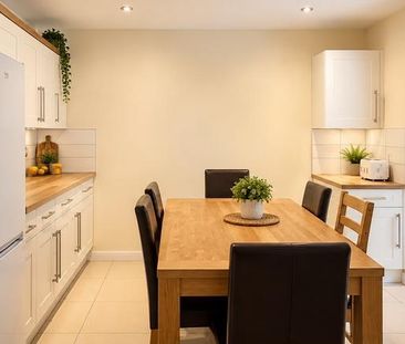 1 bedroom in a house share to rent - Photo 2