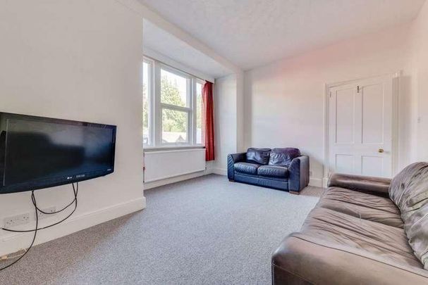 St Martins Terrace, Canterbury, CT1 - Photo 1