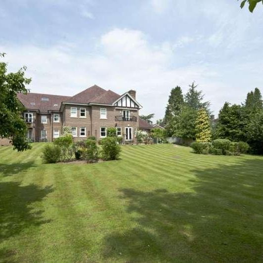 Tudor Grange, Oatlands Drive, Weybridge, KT13 - Photo 1