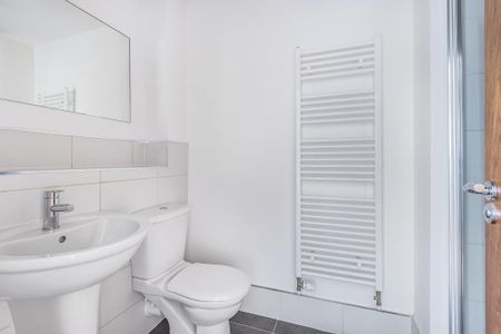 2 bedroom apartment to rent - Photo 2