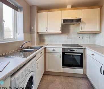 St. Leonards Close - Photo 5