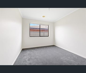 29 Bentley Drive, Deer Park, Vic 3023 - Photo 4
