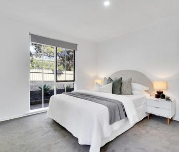 Stylish family home set close to the beach - Photo 5