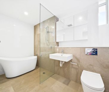 Waterfront Lifestyle | Picturesque Bay, City and Shipwreck Views - Photo 2