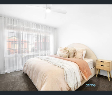 Quiet & Convenient Two-Bedroom Living in Werribee - Photo 4