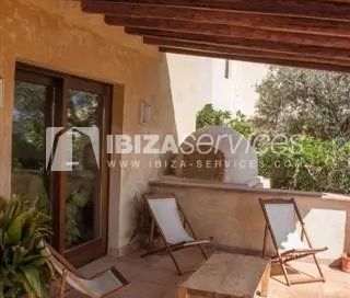 Rent a villa near the center of Ibiza. - Photo 5