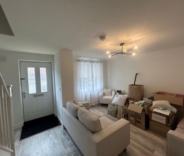 2 bedroom semi-detached house to rent - Photo 5