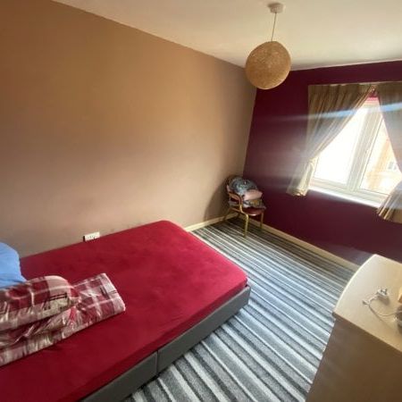 The Finches, MK40 - Photo 1