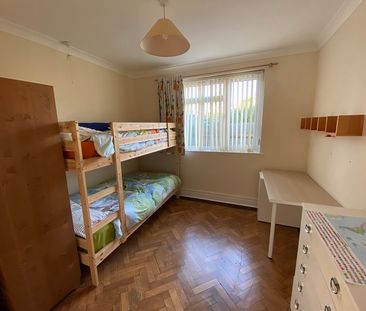 Hendy Close, Sketty, Swansea, SA2 - Photo 1