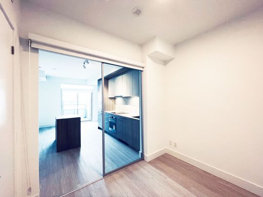 For Lease - 6 Greenbriar Road Unit# 906, Toronto, Ontario - Photo 1