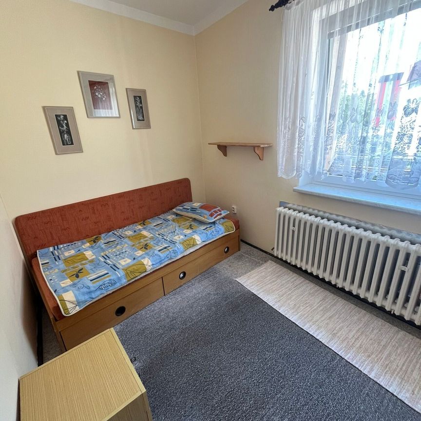 Pronájem bytu 4+1 84 m², Závodu míru , Karlovy Vary - Photo 1