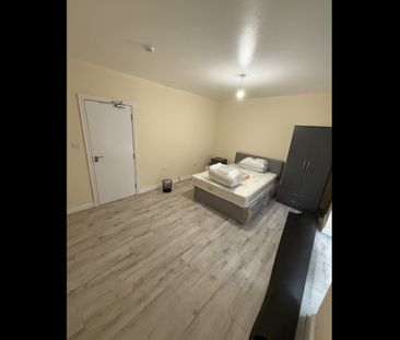 Room in a Shared House, Gordon Road, B17 - Photo 2