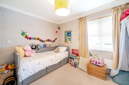 3 bedroom flat to rent - Photo 3