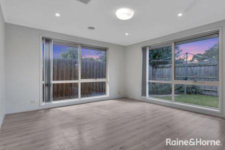 12 Spinningdale Close, Seabrook, VIC 3028 - Photo 5