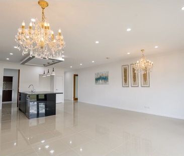 Holmview - Photo 1