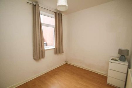 Moorside Road, Urmston, Manchester, M41 - Photo 2