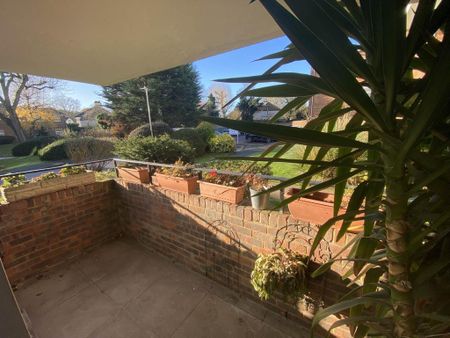 2 bedroom flat to rent - Photo 5